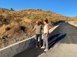 Almuñécar asfalta la Cuesta del Forestal y completa el circuito del Camino de Río Seco con Peña Escrita.