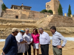 El programa de conservación de Diputación permite la recuperación del graderío del Teatro Romano de Guadix