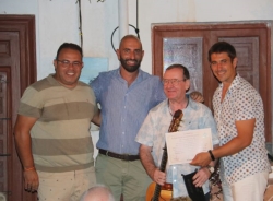 La Herradura clausura el ciclo cultural semanal “El Rincón de la Costa de Graná” con la entrega de diplomas a los participantes