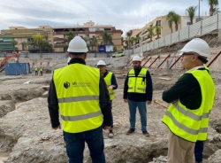 Ayuntamiento de Almuñécar y empresa constructora del mercado y parking municipal celebraron la primera reunión de seguimiento de las obras