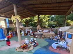 El Centro Infantil “Los Marinos” de Almuñécar montó su 12º Belén Viviente teniendo como protagonistas los propios alumnos