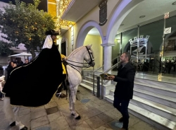 El Heraldo Real recibió anoche las llaves de Almuñécar que servirá para que los Reyes Magos accedan la ciudad