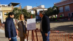 Las obras del PFEA que se acometen en la Plaza 1º de mayo cambiarán por completo este espacio público