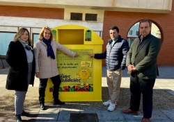 Motril ya cuenta con un nuevo punto de recogida de tapones solidarios en La Posta
