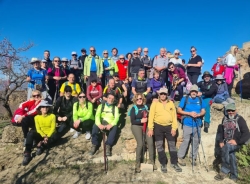 El AMD Almuñécar llevó a medio centenar de senderistas sexitanos a la ruta por la Axarquía entre Vélez- Málaga y Arenas
