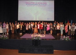 Almuñécar entrega 18 galardones por la igualdad en el Día Internacional de la Mujer
