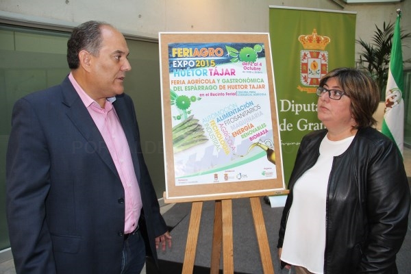 Gastronomía y maquinaria agrícola, protagonistas de la Feria del Espárrago de Huétor Tájar