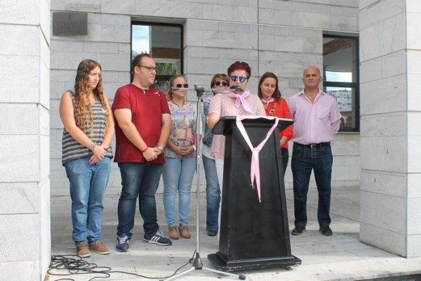 Salobreña refuerza su compromiso en la lucha contra el cáncer de mama