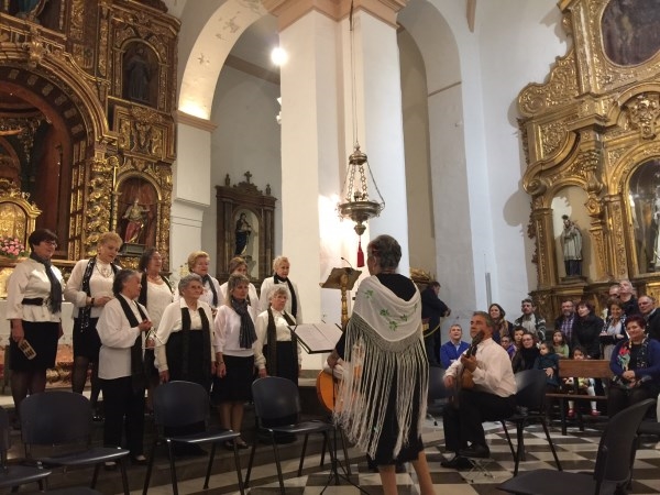 Órgiva le canta a la Navidad en el IV Certamen de Villancicos