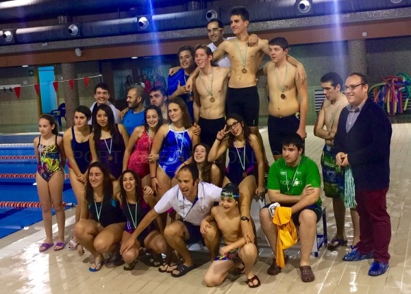 Comienza la quinta liga de natación Villa de Salobreña con 74 nadadores locales