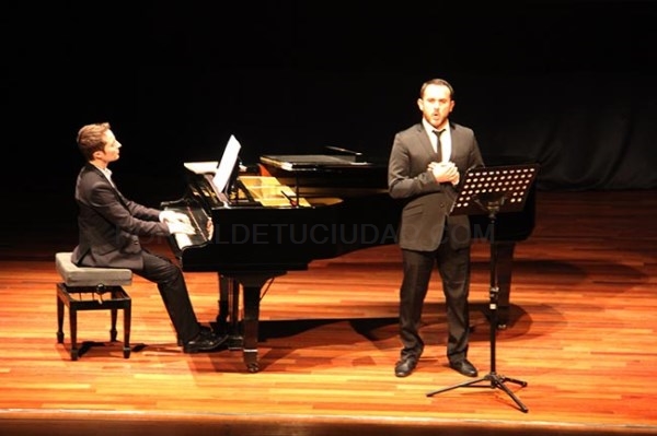 El tenor Moisés Marín García ofreció un gran concierto de ópera alemana en Almuñécar bajo el ciclo "Europa es Ópera"