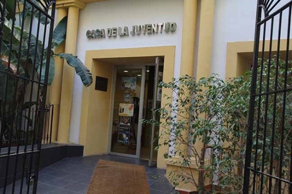 El Ayuntamiento de Almuñécar anima a los jóvenes desempleados sexitanos a inscribirse al Sistema de Garantía Juvenil.