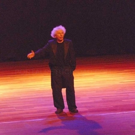 Rafael Álvarez "El Brujo" conquistó a los almuñequeros con su espectáculo Cómico.