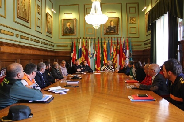 Primeras reuniones para coordinar el dispositivo de seguridad del ‘XI Festival Aéreo de Motril’