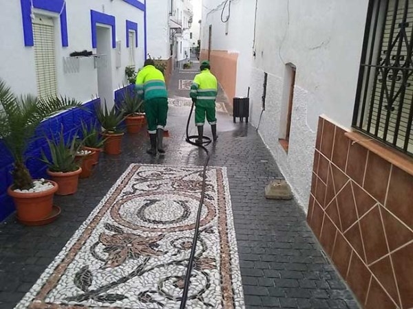 La Herradura ultima los preparativos para la celebración de sus fiestas patronales que comienzan este jueves