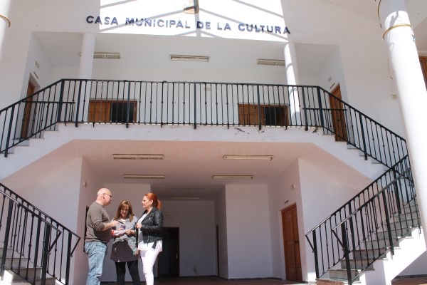 Comienzan las obras de mejora y embellecimiento de la Casa de la Cultura de Lobres