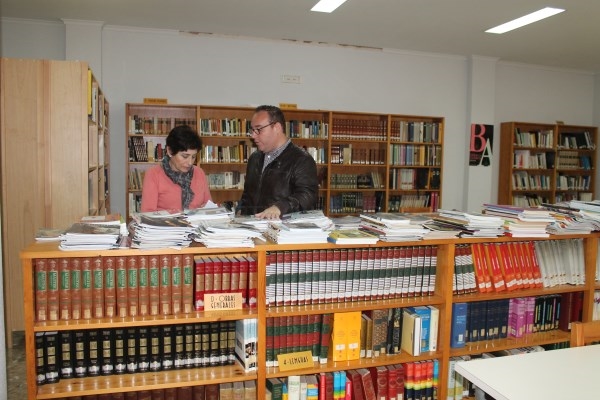 Salobreña celebra el Día del Libro con homenajes a diversos escritores