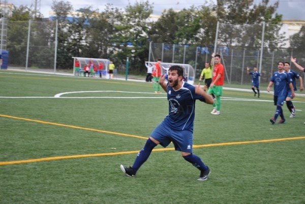 El líder Puerto de Motril CF de Tercera sénior busca un triunfo ante el Huétor Vega que le acerque al ascenso