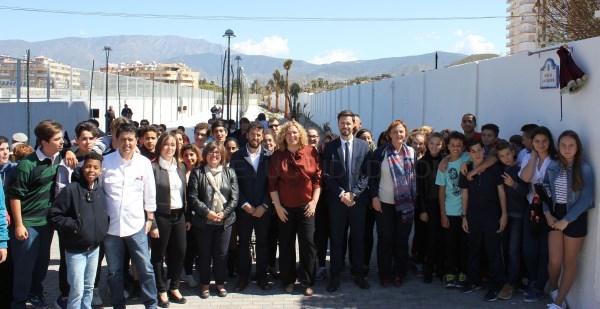 La Junta destaca el objetivo sociolaboral del PFEA en la apertura de un nuevo acceso a la playa de Torrenueva