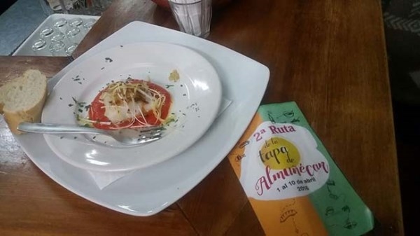 La tapa presentada por la Bodega Francisco I y denominada "Bacalao 1951" ha sido la ganadora de la II Ruta de la Tapa de Almuñécar.