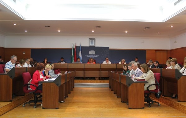 El Pleno aprueba la adhesión de Motril a la Federación Andaluza de Municipios y Provincias (FAMP)
