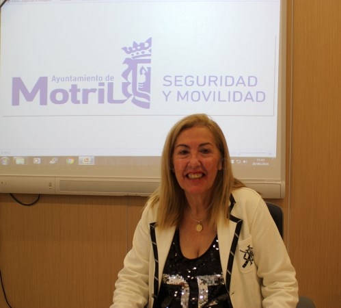 María Ángeles Escámez presenta el dispositivo de seguridad de las playas motrileñas