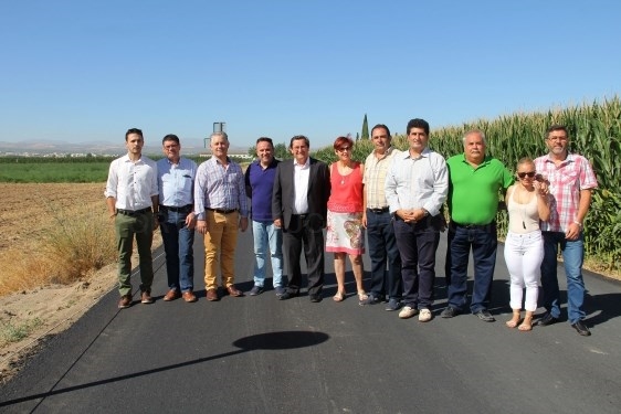 Diputación invierte más de 120.000 euros en el reasfaltado del Camino de Pinos Puente a la A-92 por los municipios de Valderrubio, Íllora y Láchar
