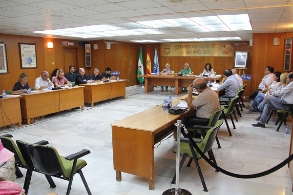 El Ayuntamiento de Almuñécar acuerda iniciar la resolución de contrato de la concesión para la reforma y explotación del aparcamiento subterráneo del