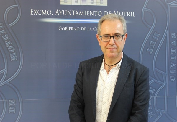 La concejalía de Cultura propone para este fin de semana poesía, teatro y música con carácter benéfico