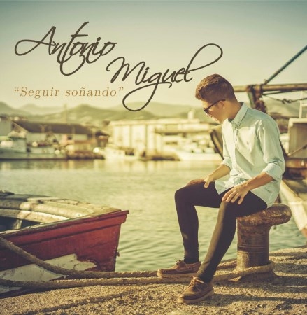 La joven promesa motrileña de la copla Antonio Miguel presenta este sábado en el Teatro Calderón su disco ‘Seguir Soñando’