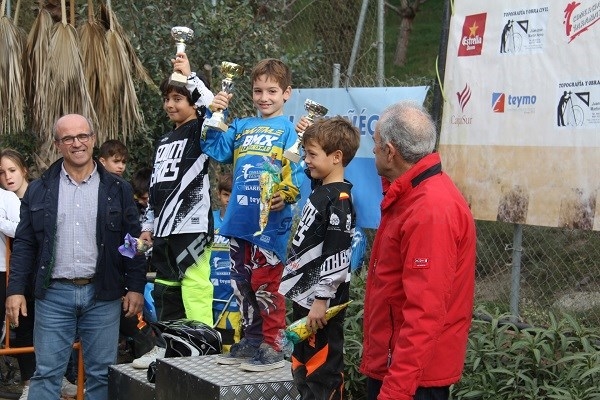 Almuñécar corona a los mejores pilotos andaluces de BMX