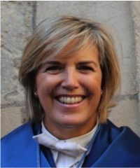 La profesora de la UGR Mercedes Feriche habla este viernes en Almuñécar sobre los terremotos