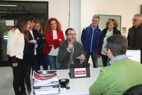 Un nuevo servicio de teleinterpretación facilitará las gestiones administrativas con el Ayuntamiento a las personas sordas