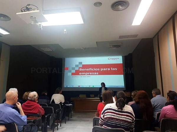 La Cámara de Comercio informa al comercio sexitano sobre los servicios y programas que ofrecen