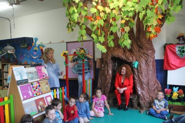 El colegio de infantil Juan Ramón Jiménez estrena Biblioteca