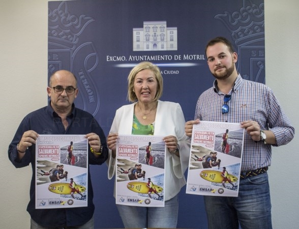 El curso especializado en Salvamento en Espacios Naturales formará a los socorristas acuáticos para la intervención en playas