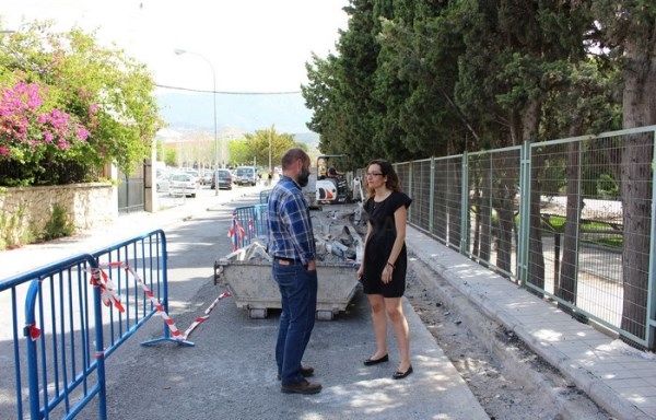 El Ayuntamiento acomete obras de mejora del acerado en la calle Cuartel de Simancas
