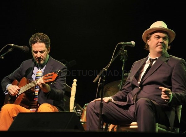 La elegancia templada de John Pizarelli inauguró Jazz en la Costa de Almuñécar