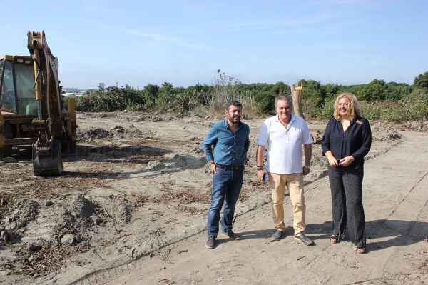 Comienzan las obras en los terrenos del MOT-21 donde se ubicarán Decathlon y Mercadona, entre otras empresas