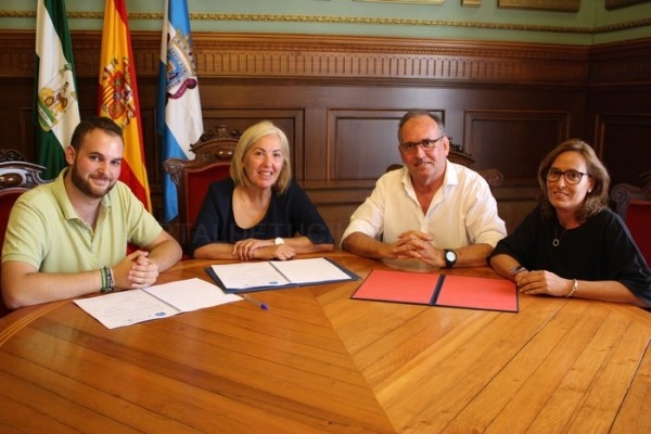 La agrupación local de Protección Civil y la asociación SOS Desaparecidos España firman un acuerdo de colaboración