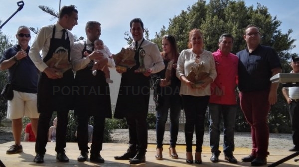 El murciano Abraham Cambrés gana el VII Concurso de Cortadores de jamón de Salobreña