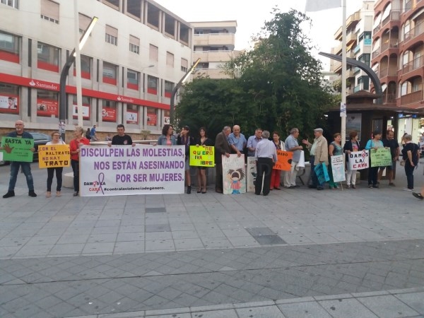 Concentración de repulsa dia 25 de octubre