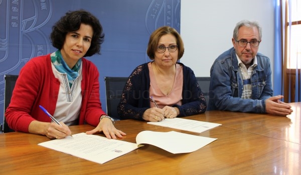 Ayuntamiento y Conservatorio firman un convenio para la cesión de instrumentos de propiedad municipal para ensayos y conciertos del Centro