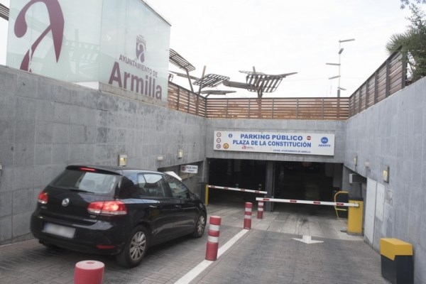 Un aparcamiento económico para impulsar el uso del metro