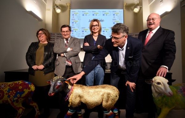 Diputación muestra su apoyo a la promoción y difusión del cordero segureño