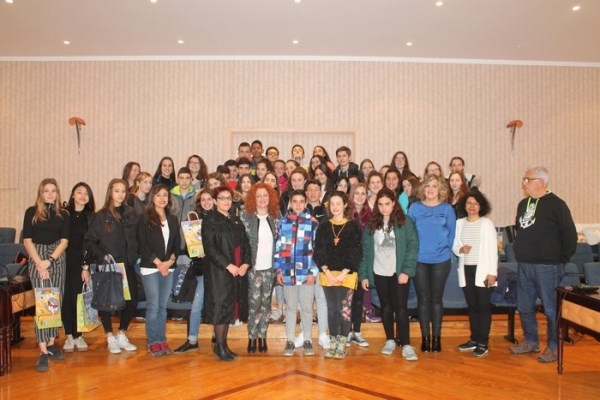ESTUDIANTES FRANCESES REALIZAN UN INTERCAMBIO CON EL IES NAZARÍ