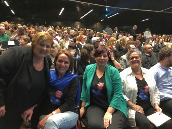 Susana Feixas felicita a la Asociación Cultural Pasaboga Teatro de Motril por el 'Premio por la Igualdad de Género 2018'
