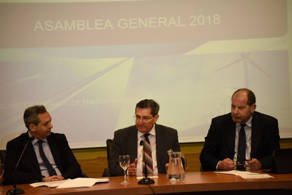 Entrena: “El desarrollo sostenible y la generación de empleo pasan por las energías renovables”