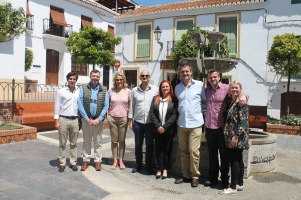 Los directivos del tourperador británico jet2holidays buscan en la Costa Tropical nuevos productos turísticos para su mercado