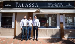 UN ESPECTÁCULO DE COCINA EN VIVO Y COCKTELERÍA INAUGURAN LA TEMPORADA DE VERANO DEL RESTAURANTE  TALASSA